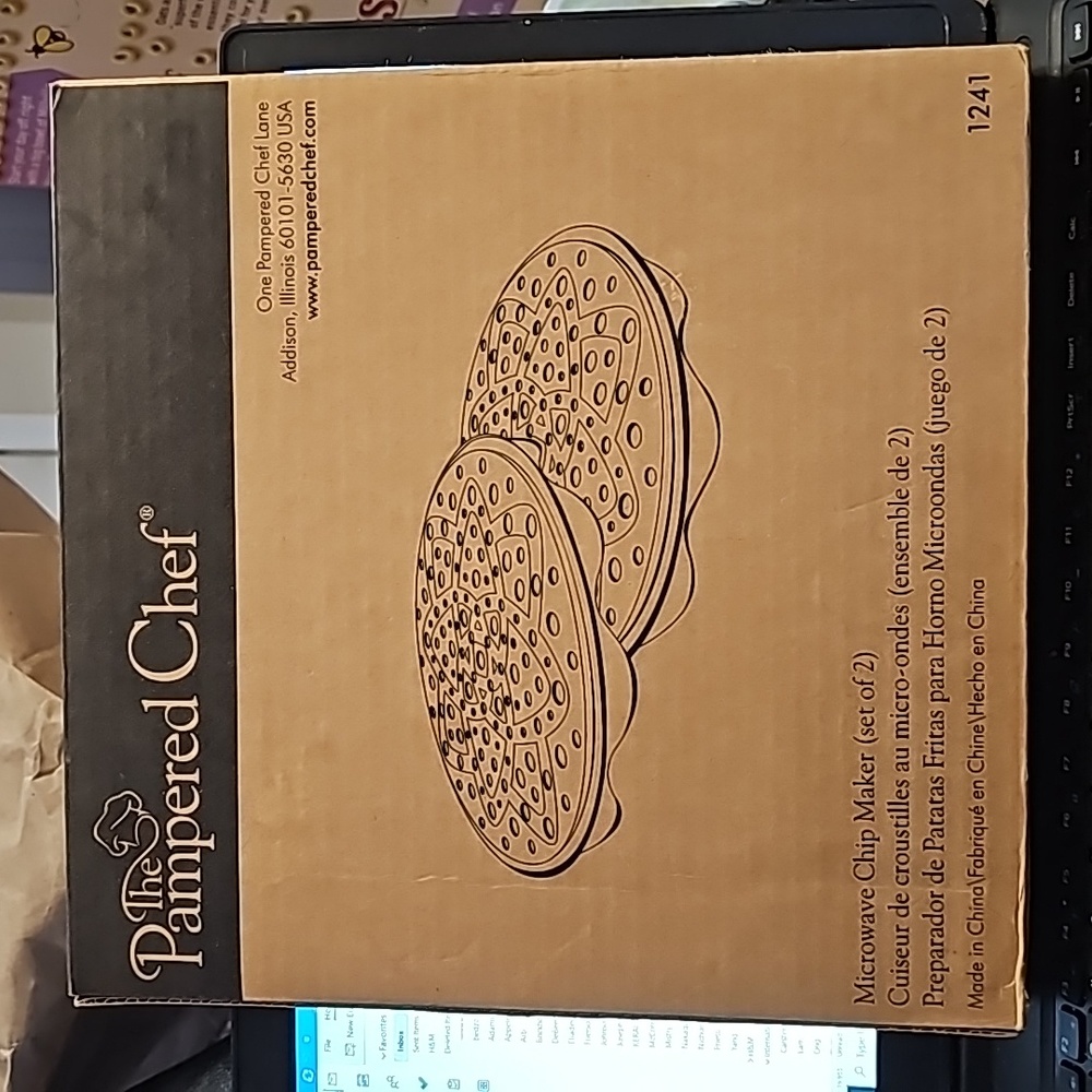 Pampered chef microwave chip maker